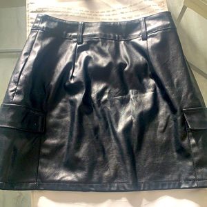 Sexy mini skirt in leather optic